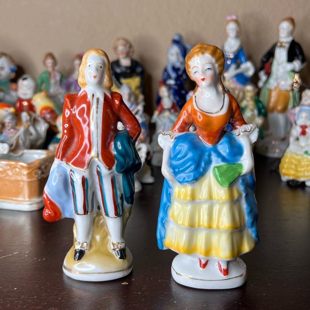 Vintage 1940’s Made in Occupied Japan Colonial Couple, Japanese Ceramics, Kawaii